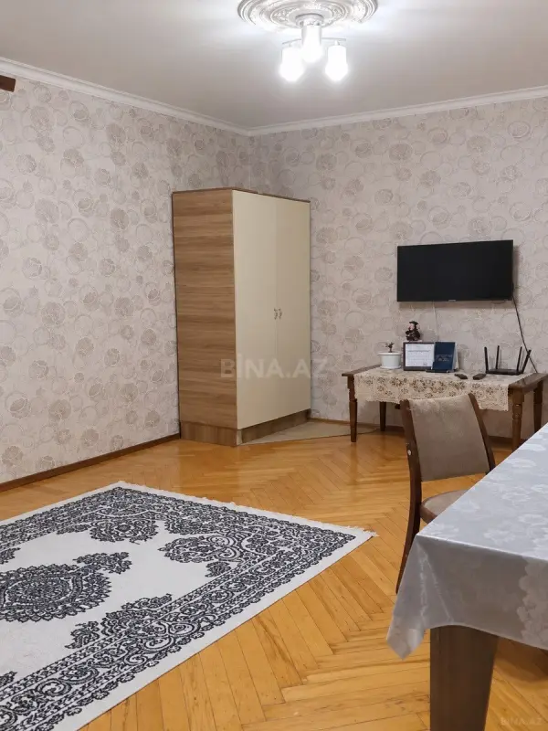 Kirayə verilir 2 otaqlı mənzil 50 m²
