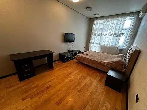 Kirayə verilir 4 otaqlı mənzil 195 m² — Bakı, Nərimanov 4 otaq 195.00 m²