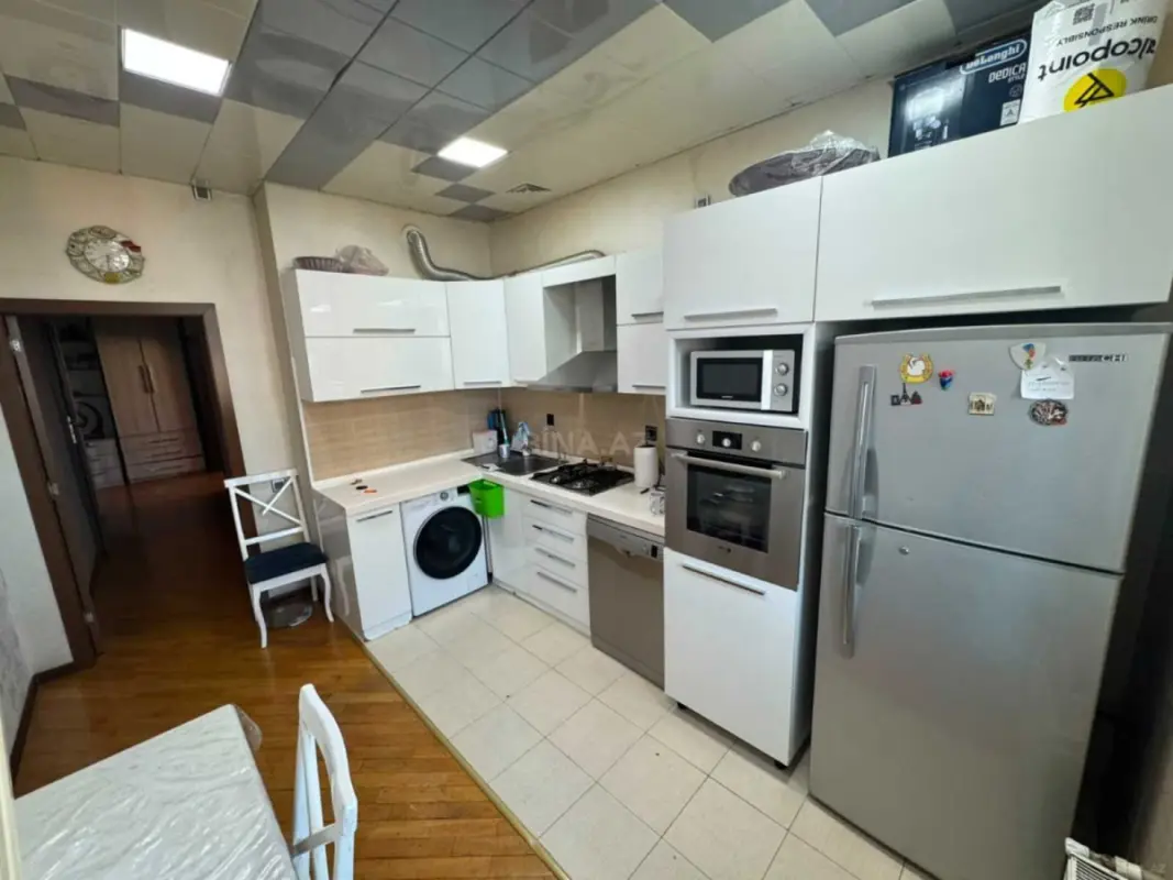 Satılır 2 otaqlı mənzil 100 m²