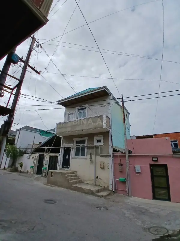 Satılır 3 otaqlı həyət evi 130 m²
