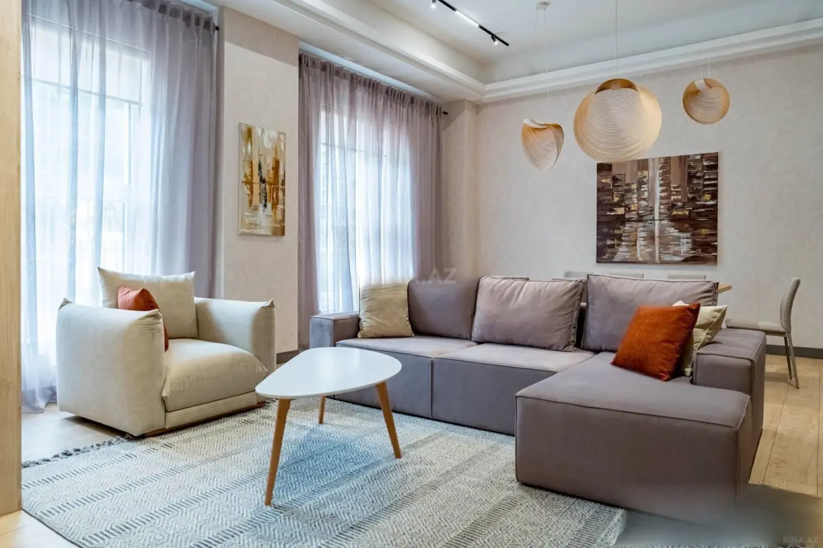 Kirayə verilir 2 otaqlı mənzil 75 m²