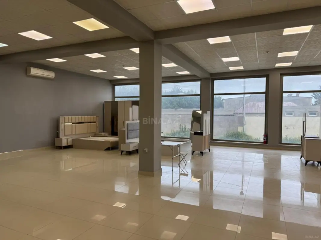 Kirayə verilir obyekt 920 m²