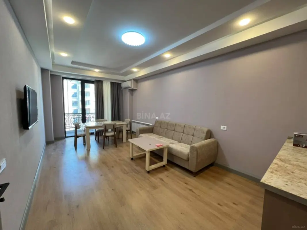 Kirayə verilir 2 otaqlı mənzil 82 m²
