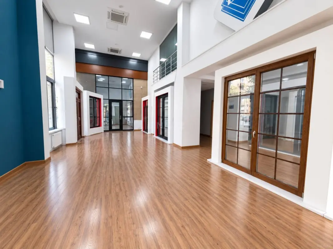 Kirayə verilir obyekt 130 m²