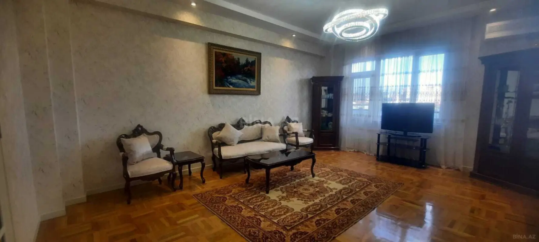 Kirayə verilir 3 otaqlı mənzil 150 m²