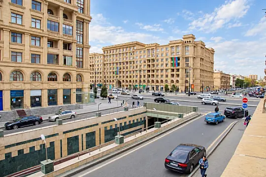 Kirayə verilir 5 otaqlı mənzil 240 m² — Bakı, Nərimanov 5 otaq 240.00 m²