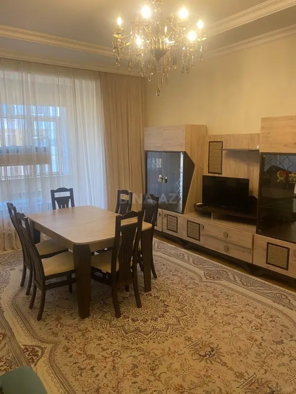 Kirayə verilir 2 otaqlı mənzil 80 m²