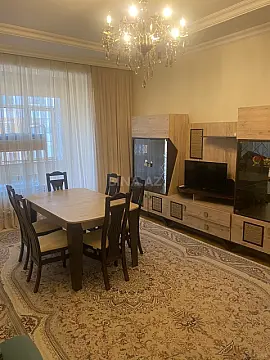 Kirayə verilir 2 otaqlı mənzil 80 m² — Bakı, Həzi Aslanov qəs. 2 otaq 80.00 m²