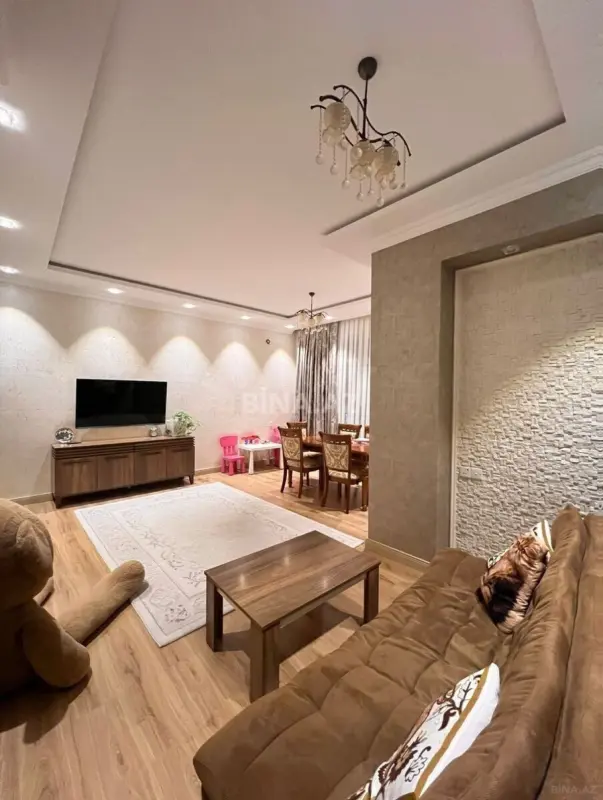 Kirayə verilir 2 otaqlı mənzil 90 m²