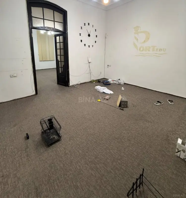 Kirayə verilir obyekt 175 m²