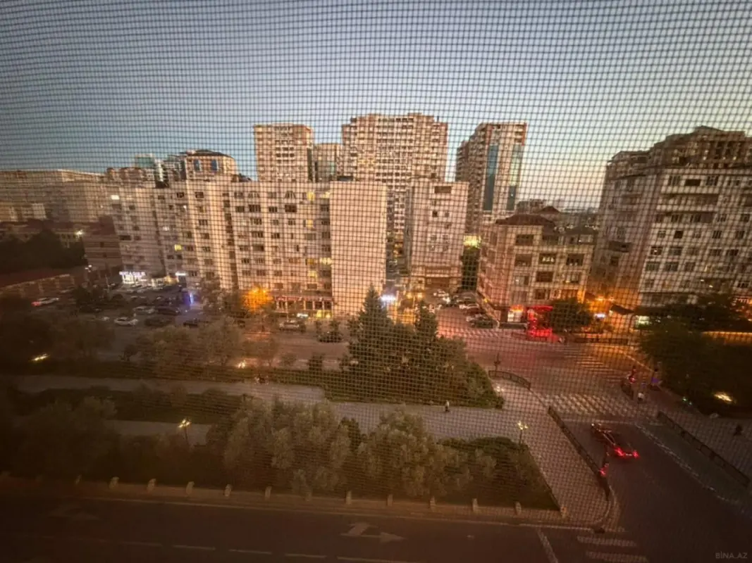 Kirayə verilir 4 otaqlı mənzil 195 m²