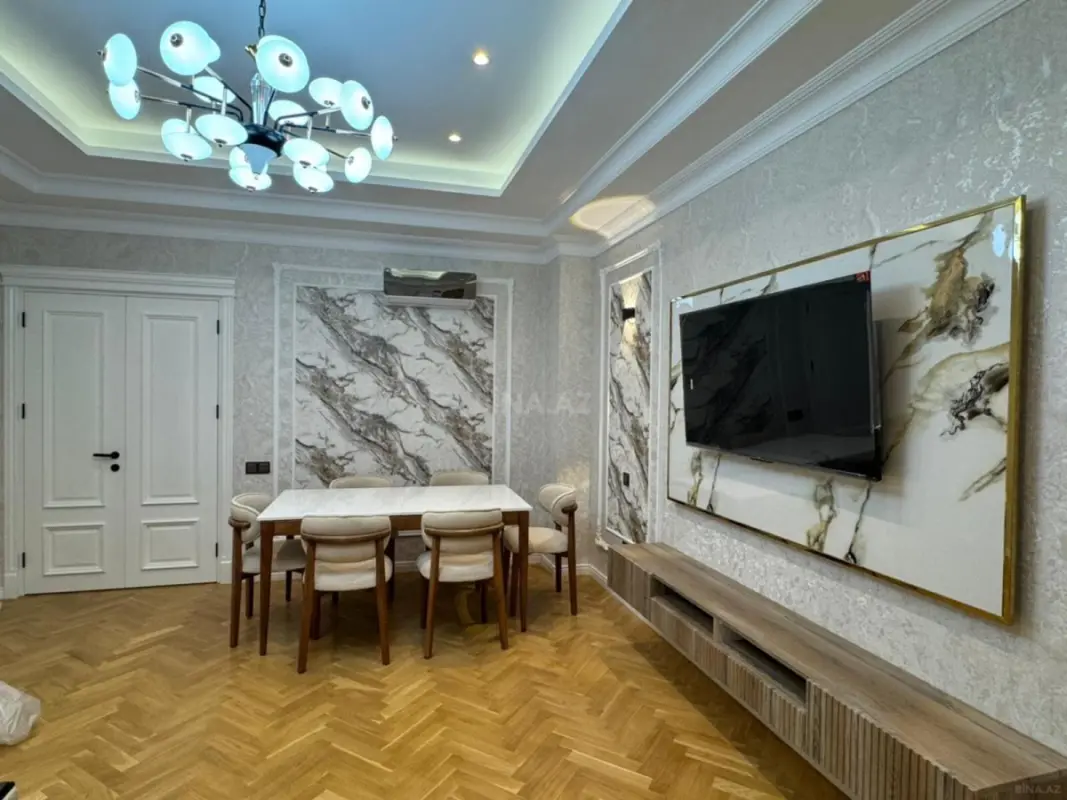 Kirayə verilir 2 otaqlı mənzil 90 m²