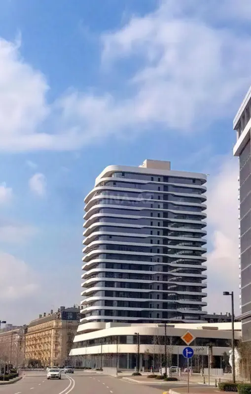 Kirayə verilir obyekt 557 m²