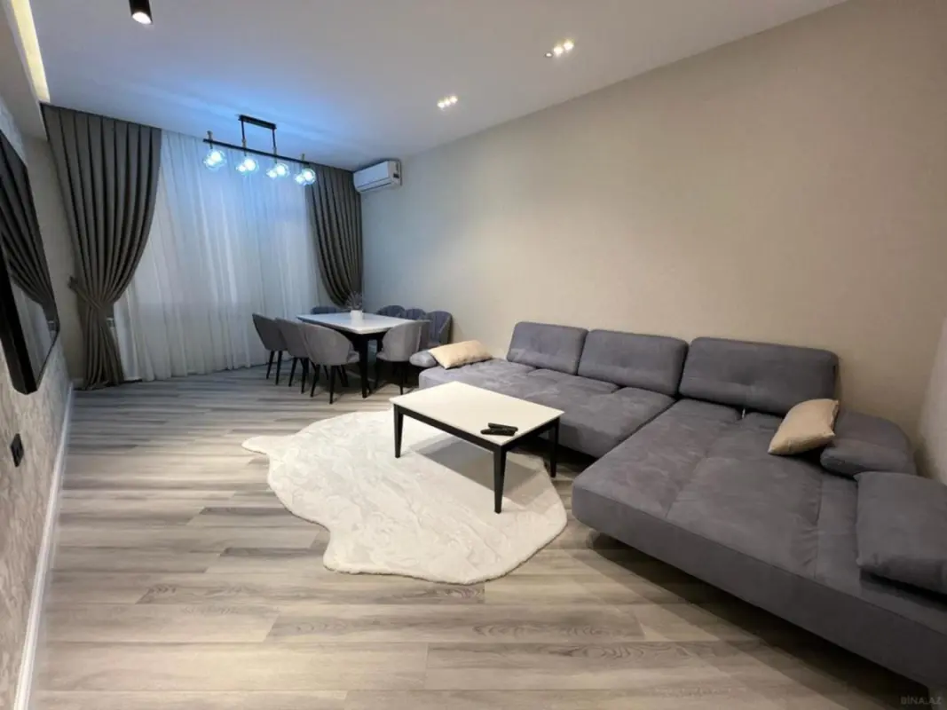 Kirayə verilir 3 otaqlı mənzil 130 m²
