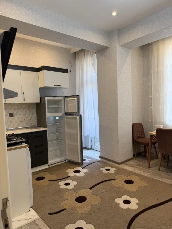 Kirayə verilir 1 otaqlı mənzil 39 m²