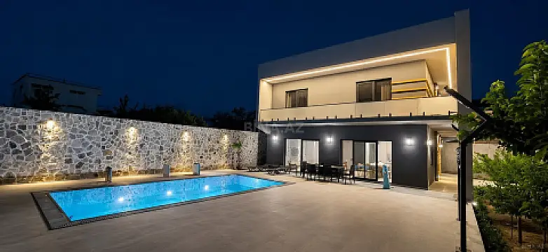 Kirayə verilir 5 otaqlı həyət evi 300 m² — Bakı, Novxanı 5 otaq 300.00 m²
