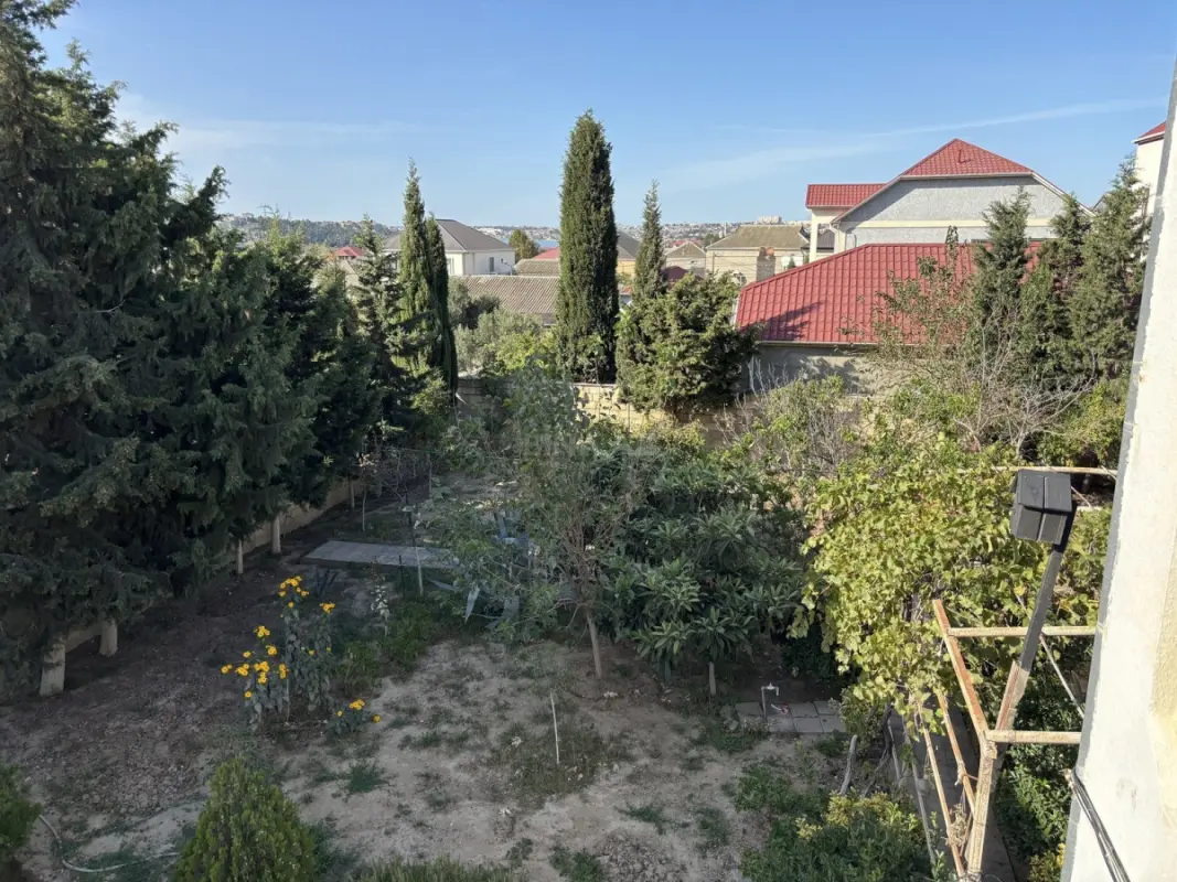 Satılır 4 otaqlı həyət evi 190 m²