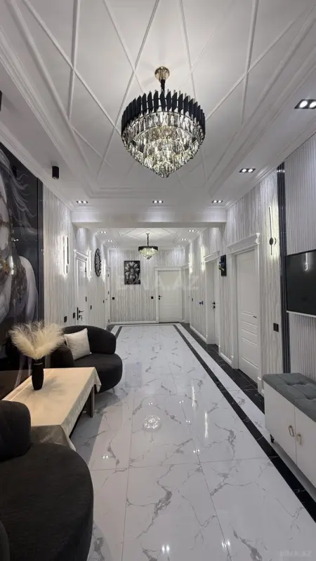 Satılır 4 otaqlı mənzil 138 m²