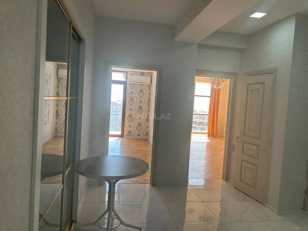 Kirayə verilir 2 otaqlı mənzil 79 m²