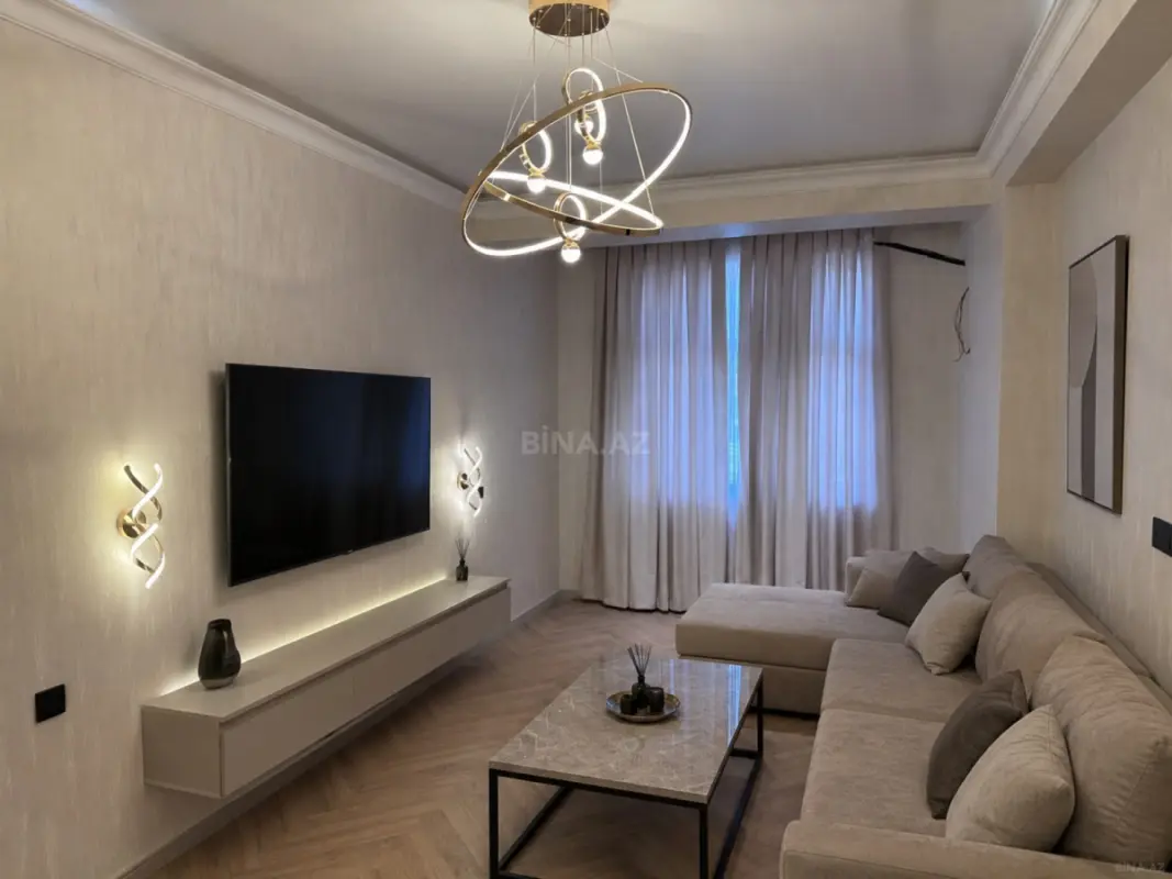 Kirayə verilir 2 otaqlı mənzil 80 m²