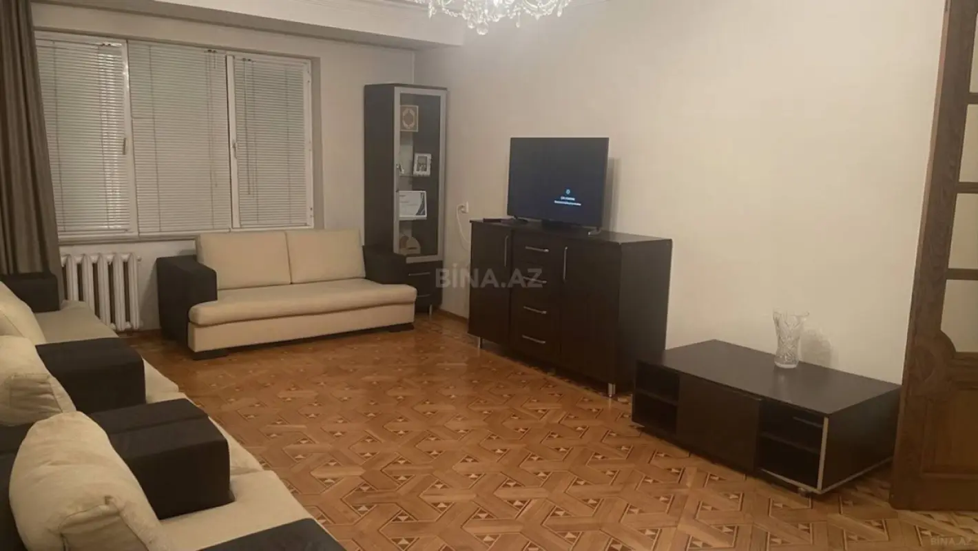 Kirayə verilir 4 otaqlı mənzil 120 m²