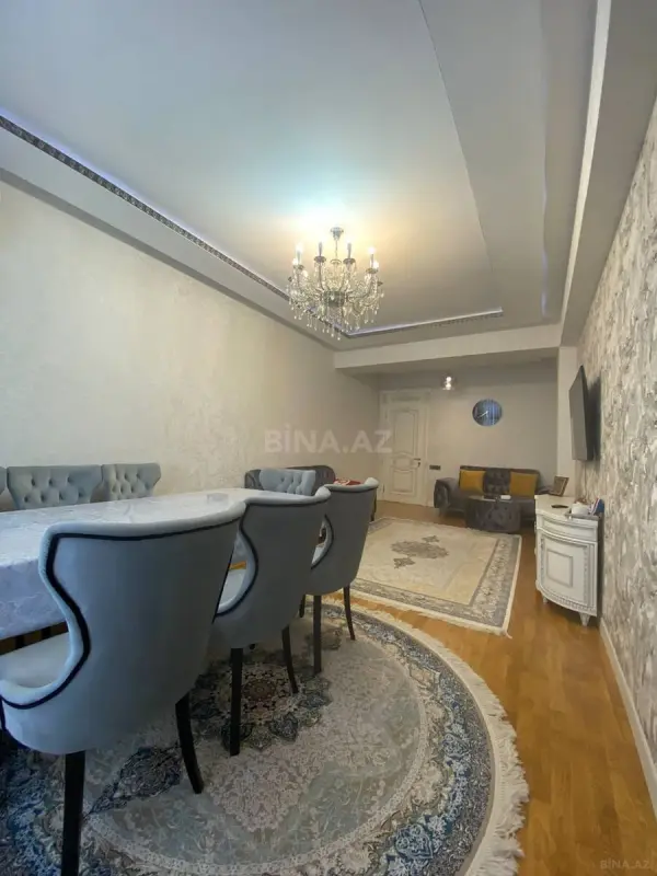 Kirayə verilir 3 otaqlı mənzil 135 m²