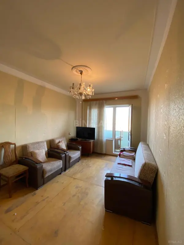 Satılır 4 otaqlı mənzil 110 m²