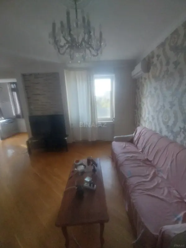 Satılır 4 otaqlı mənzil 100 m²