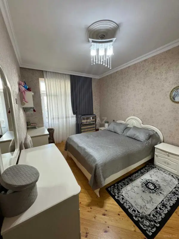 Satılır 2 otaqlı mənzil 68 m²