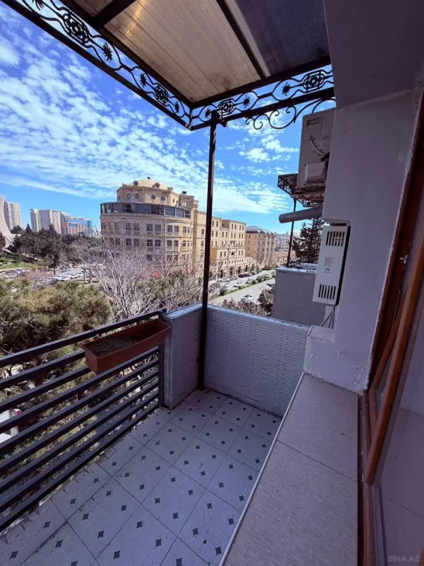Satılır 2 otaqlı mənzil 43 m²