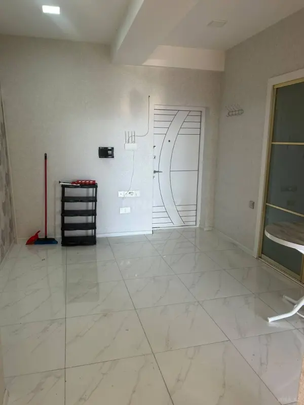 Kirayə verilir 2 otaqlı mənzil 73 m²