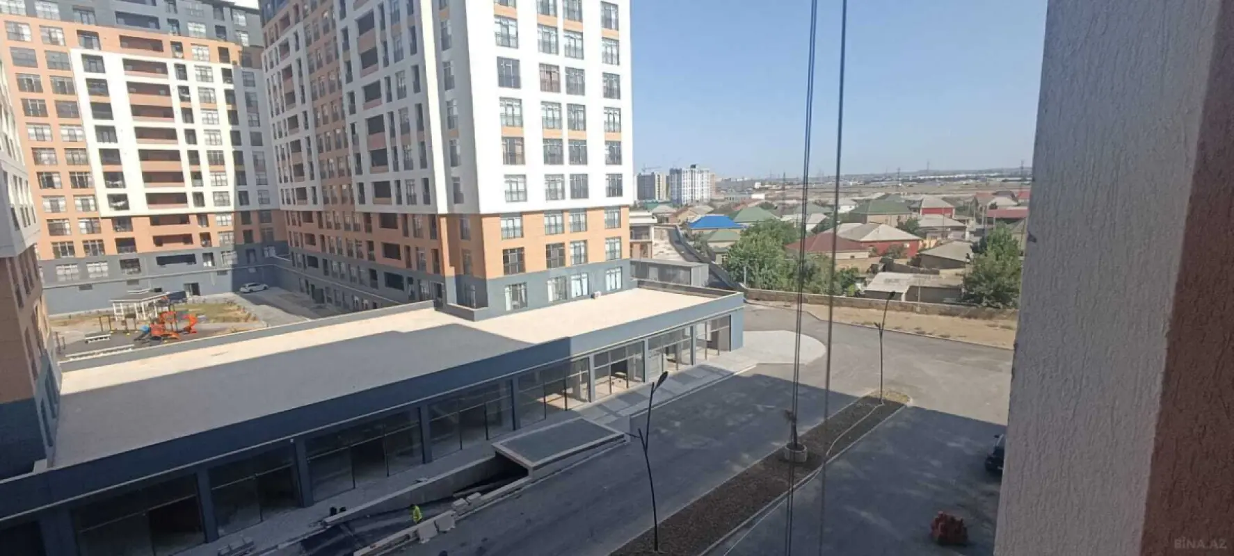 Satılır 2 otaqlı mənzil 74 m²