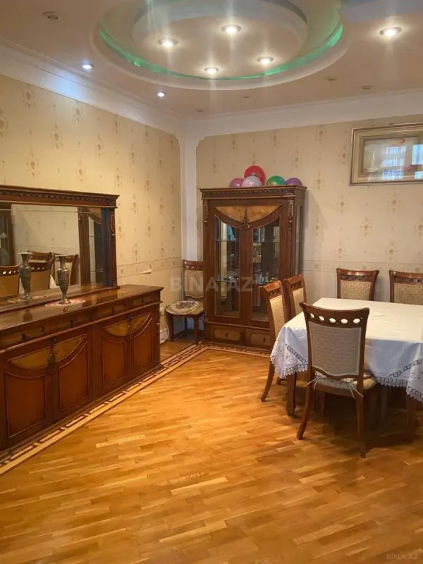 Satılır 3 otaqlı mənzil 107 m²