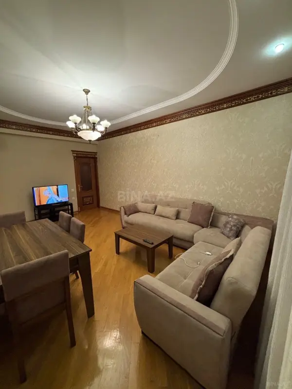 Kirayə verilir 3 otaqlı mənzil 125 m²
