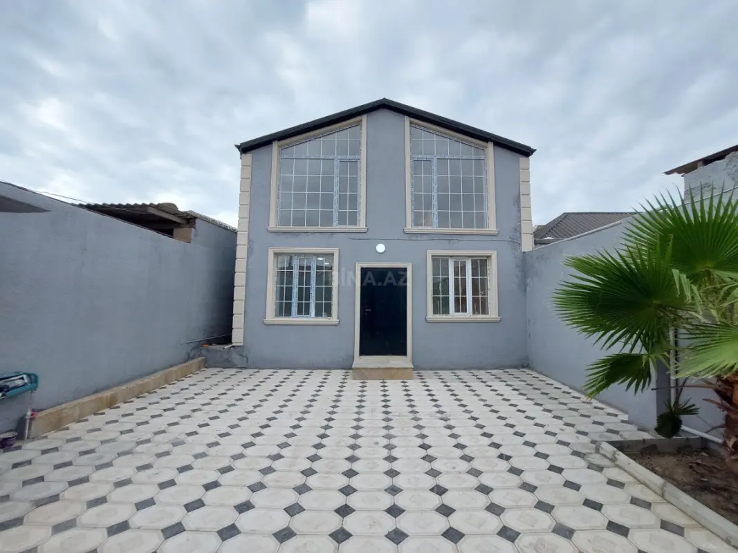 Satılır 6 otaqlı həyət evi 200 m²