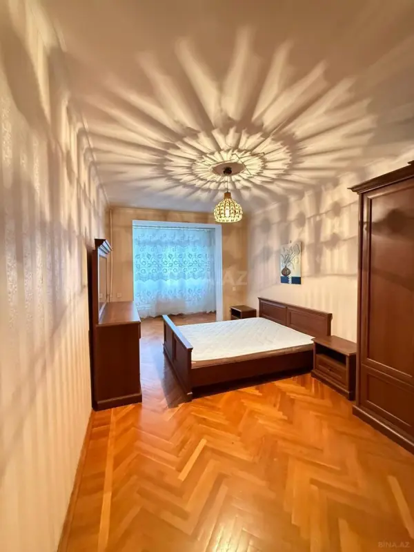 Satılır 3 otaqlı mənzil 92 m²