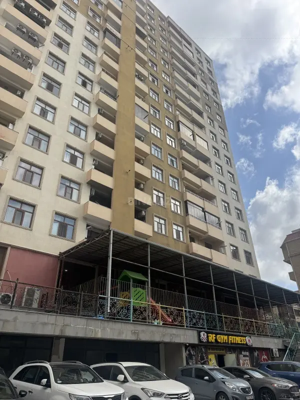 Kirayə verilir 2 otaqlı mənzil 75 m²
