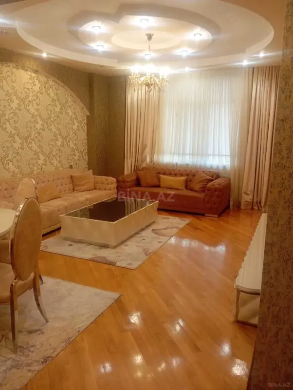 Satılır 3 otaqlı mənzil 156 m²