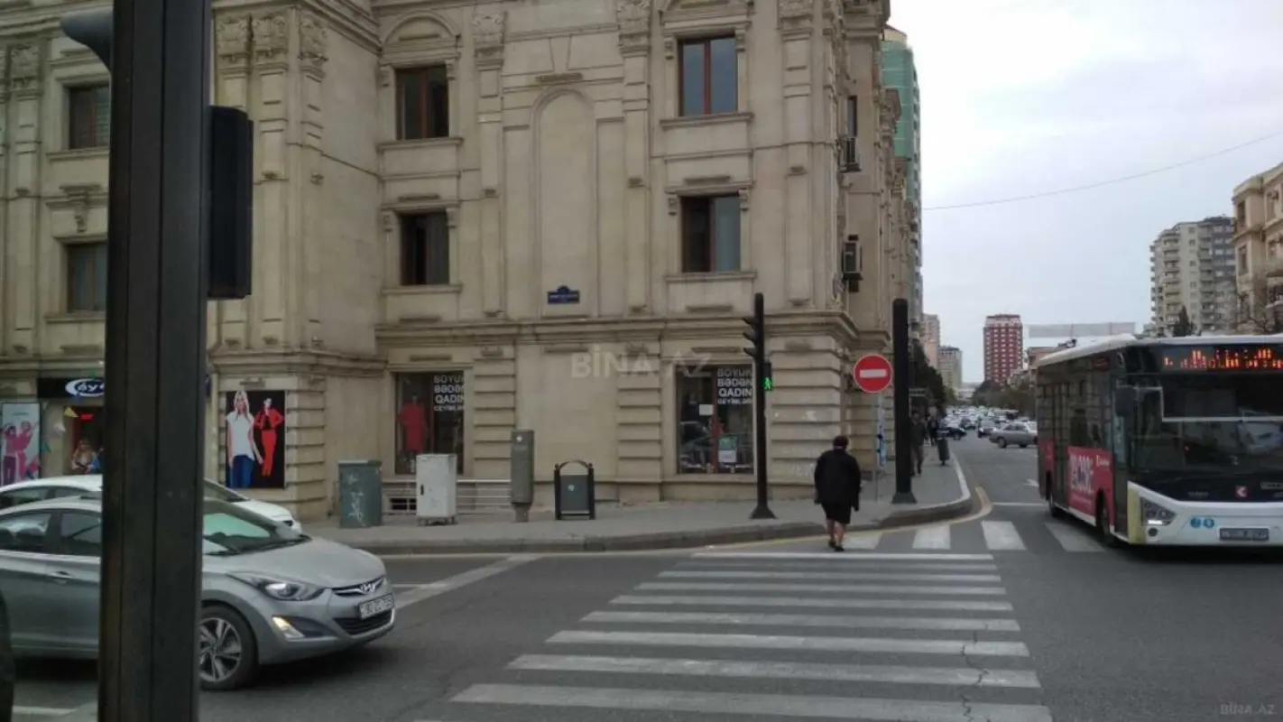 Kirayə verilir obyekt 90 m²