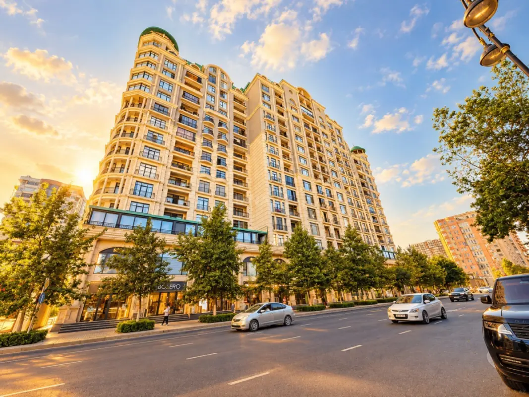 Satılır 3 otaqlı mənzil 115 m²