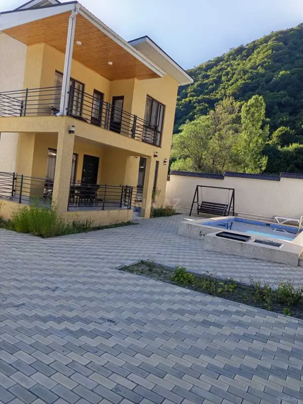 Kirayə verilir 5 otaqlı həyət evi 90 m²