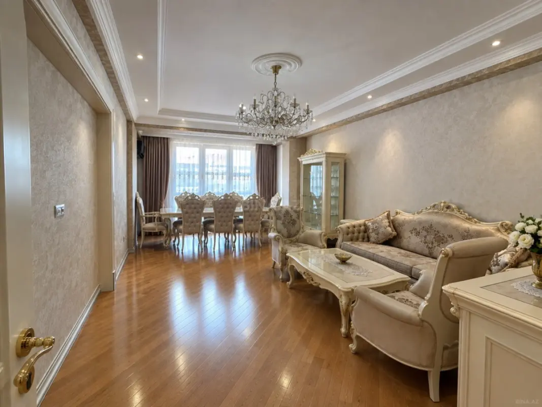 Satılır 3 otaqlı mənzil 168 m²