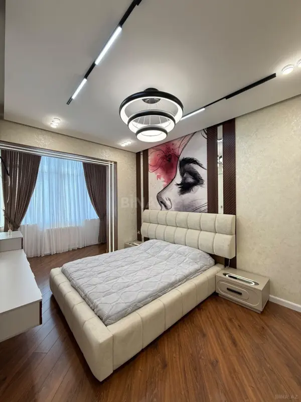 Satılır 2 otaqlı mənzil 88 m²