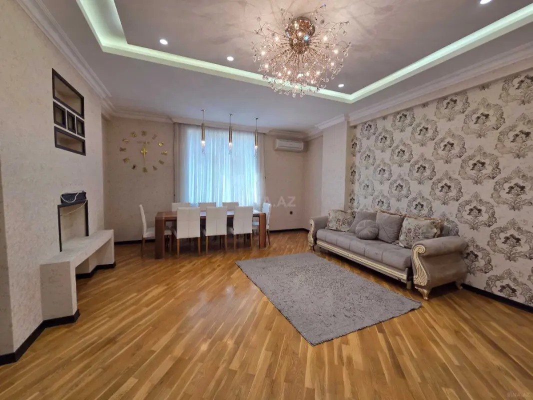Kirayə verilir 3 otaqlı mənzil 136 m²