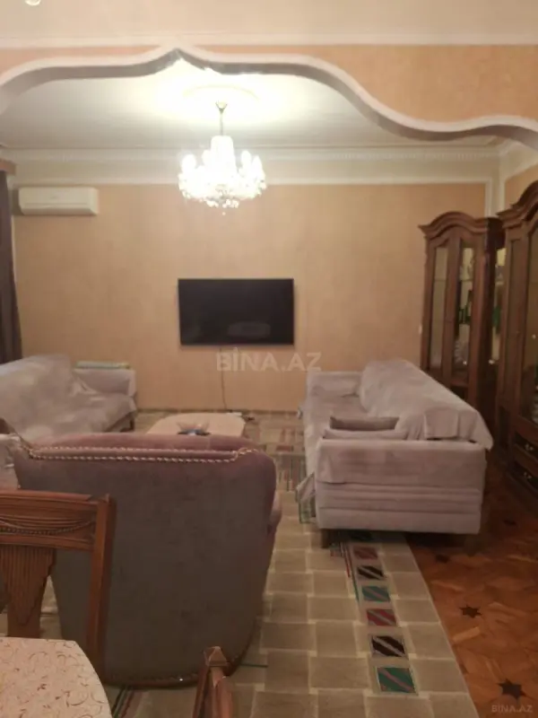 Satılır 5 otaqlı mənzil 120 m²