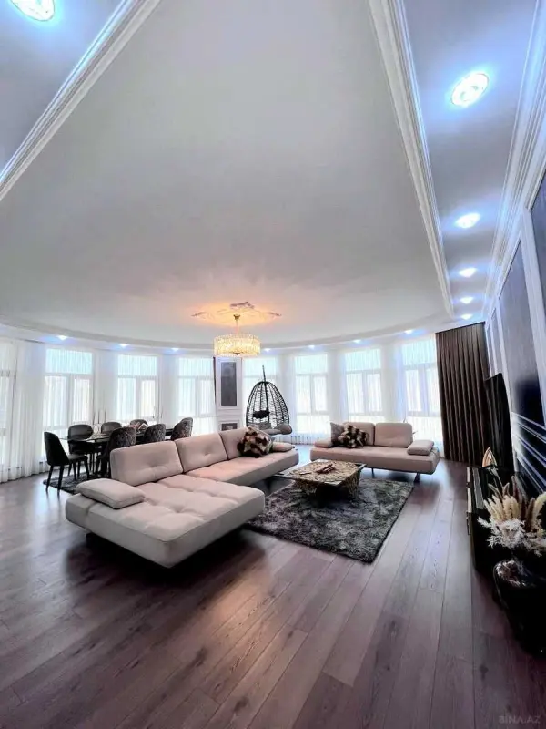 Satılır 3 otaqlı mənzil 160 m²