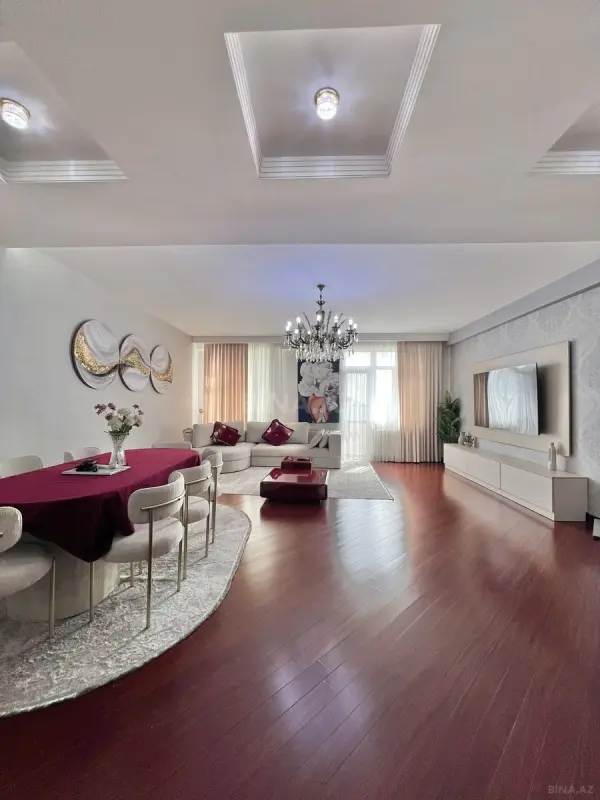 Satılır 3 otaqlı mənzil 140 m²