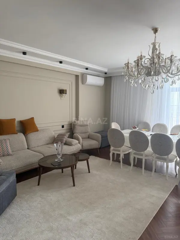 Kirayə verilir 4 otaqlı mənzil 145 m²