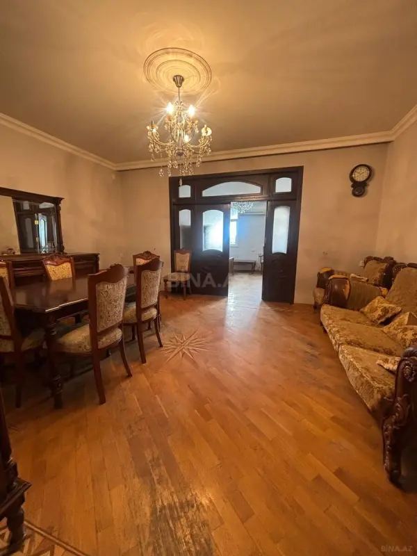 Satılır 3 otaqlı mənzil 120 m²