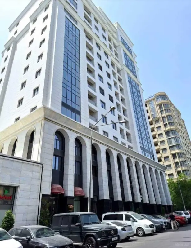 Satılır 2 otaqlı mənzil 95 m²